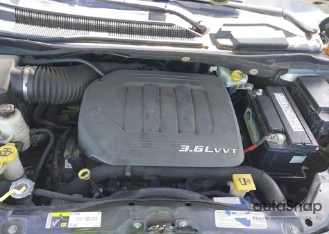 2013 Chrysler Town & Country Touring из США, поврежденный, VIN 2C4RC1BG6DR669822